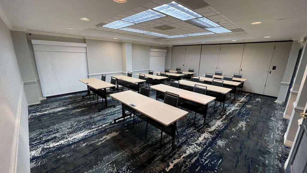 Best Western Plus Sugar Land/Stafford 設備 写真