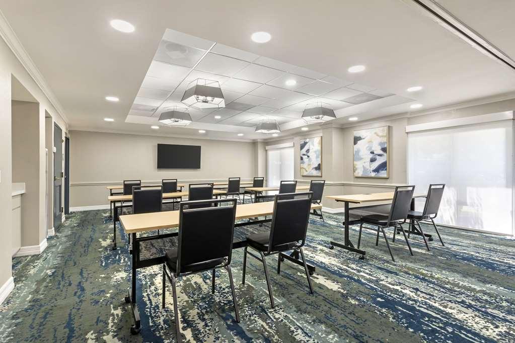 Best Western Plus Sugar Land/Stafford 設備 写真